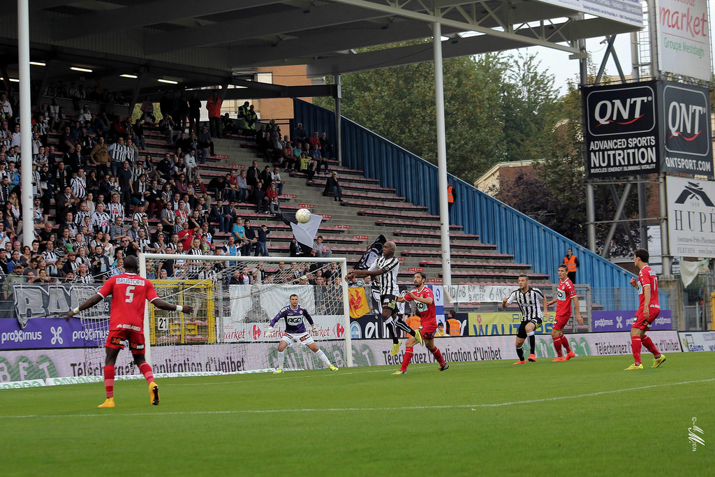 Tête de Neeskens Kebano